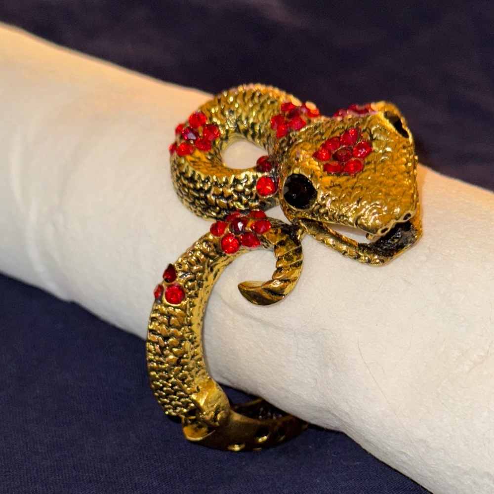 VTG Gold Snake Bracelet with Red Crystals - Picture 8 of 9